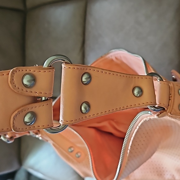 A.n.a peach faux leather shoulder bag - Picture 8 of 9